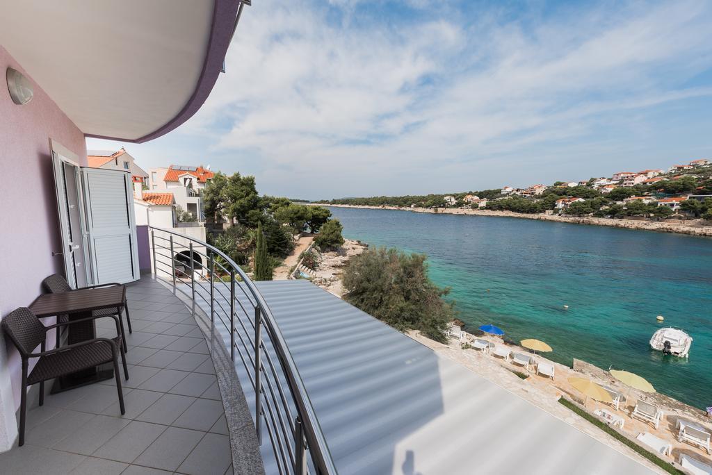 Apartment Dragan Grubisic Primošten Exterior foto